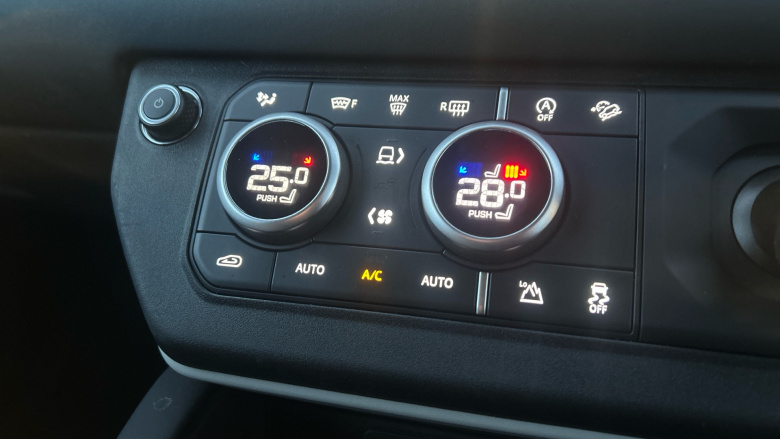 Land Rover Defender 3.0 D250 X-Dynamic HSE 110 5dr Auto Diesel Estate